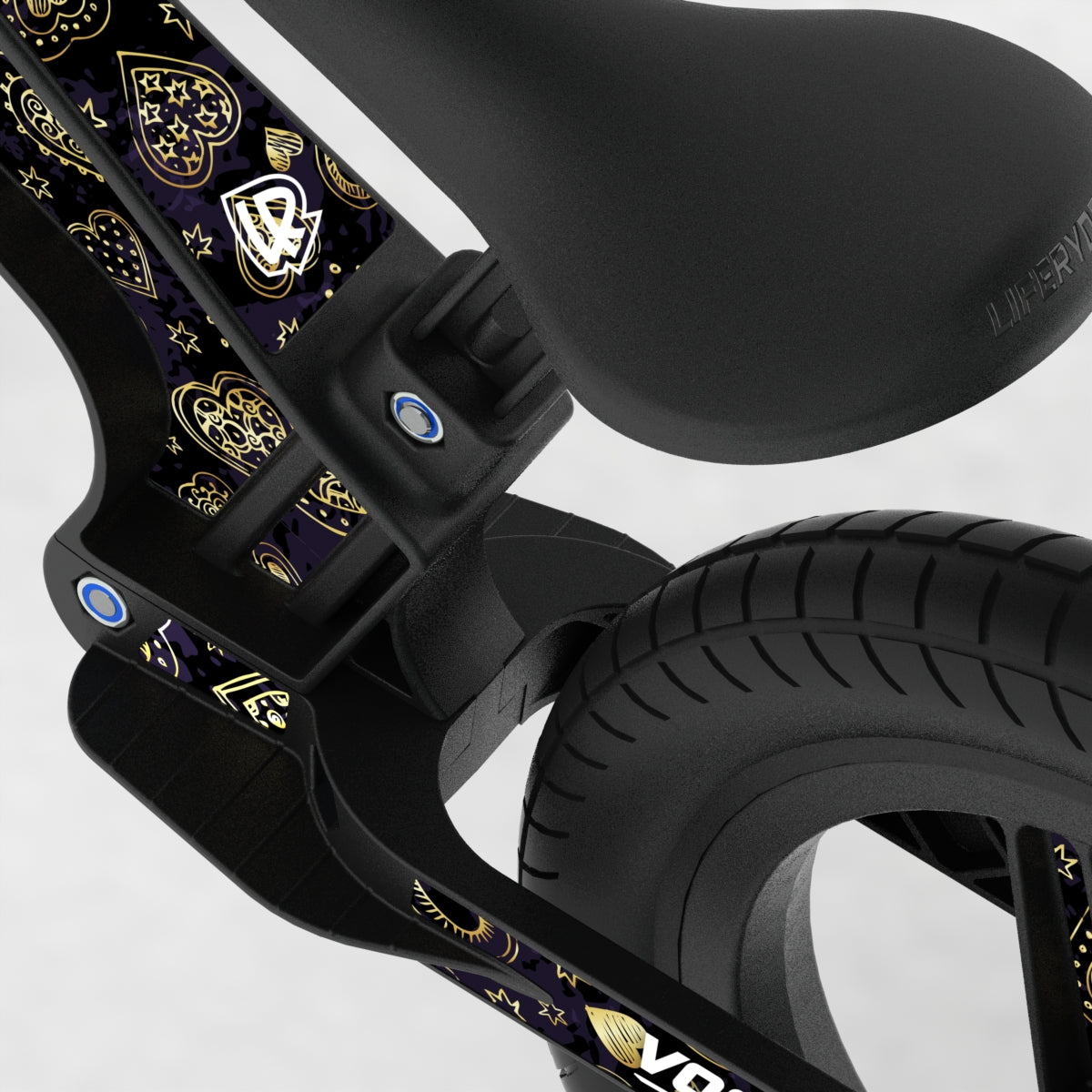 LIFERYDER VOGUE Hearts of Gold EVOLV graphics balance bike detail